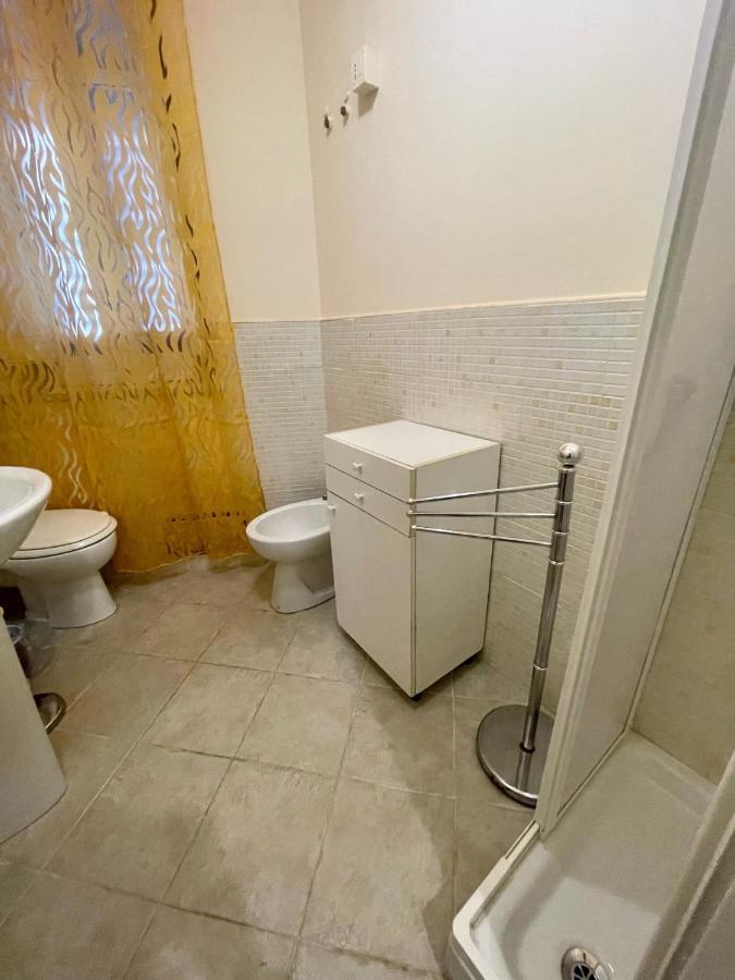 Apartament Dimora Di Maury A Due Passi Dai Trasporti E Da Ballaro Palermo Buitenkant foto