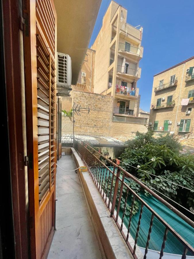 Apartament Dimora Di Maury A Due Passi Dai Trasporti E Da Ballaro Palermo Buitenkant foto