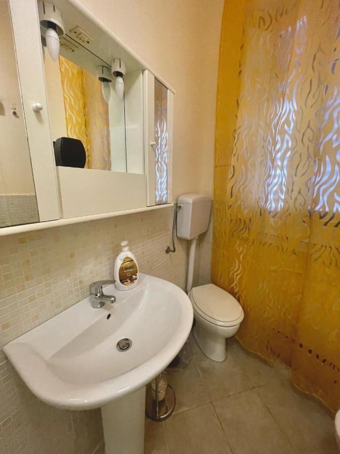 Apartament Dimora Di Maury A Due Passi Dai Trasporti E Da Ballaro Palermo Buitenkant foto
