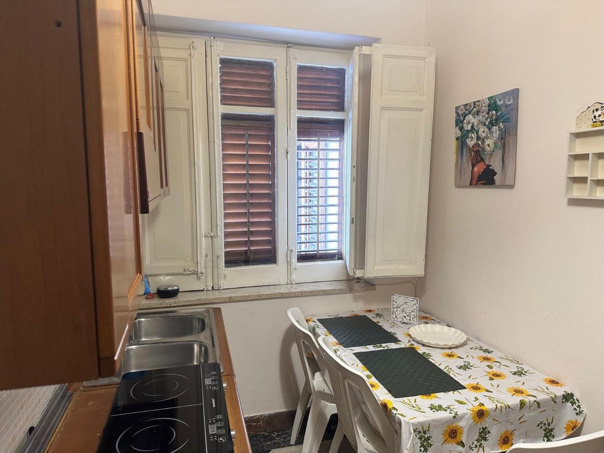 Apartament Dimora Di Maury A Due Passi Dai Trasporti E Da Ballaro Palermo Buitenkant foto